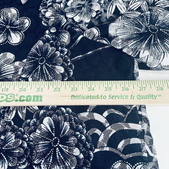 Est. 1946 Women's Short Sleeve Blouse Size 26W/28W Navy Blue Floral Overlay - Picture 12 of 16